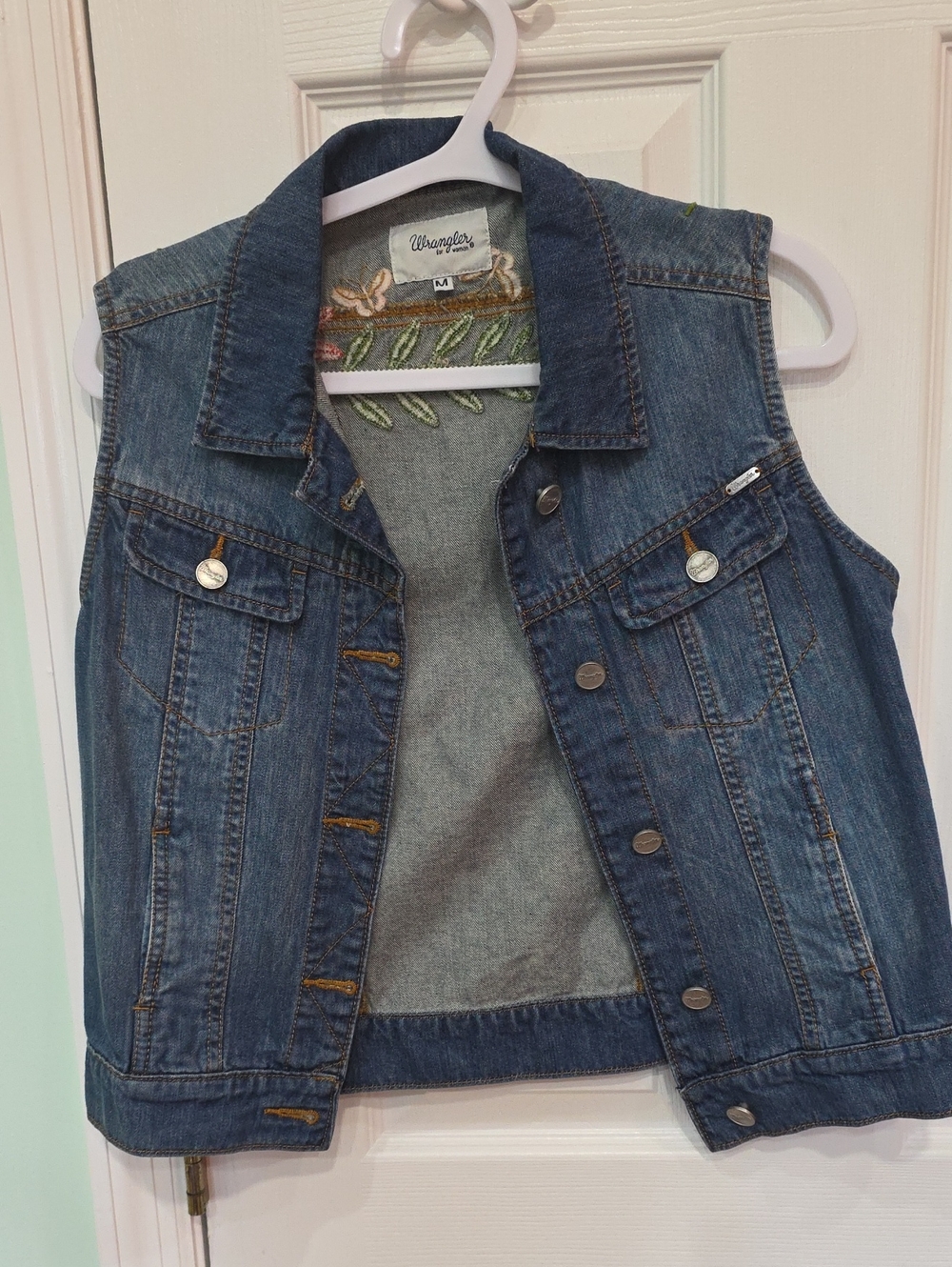 Womens Sleeveless vest